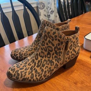Lucky Brand Booties size 8.5 Wide